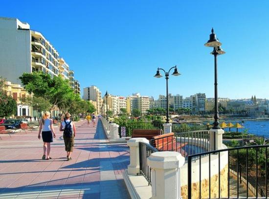 Super Luxury Apartment In Tigne Point, Amazing Sea Views Sliema Luaran gambar